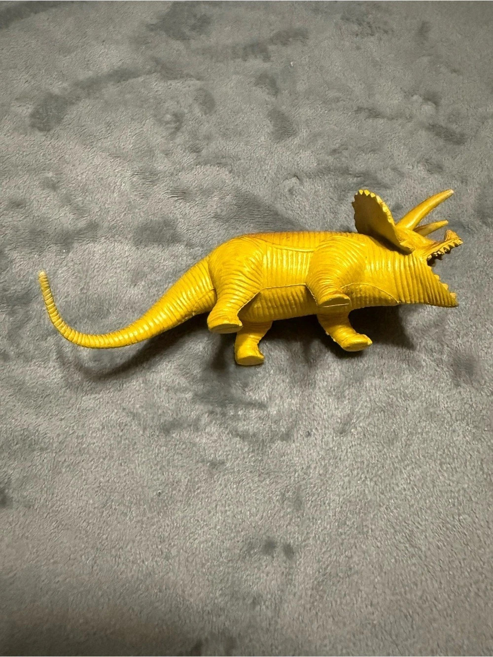 Triceratops Dinosaur Brown Open Mouth Growling Plastic Jurassic Figure